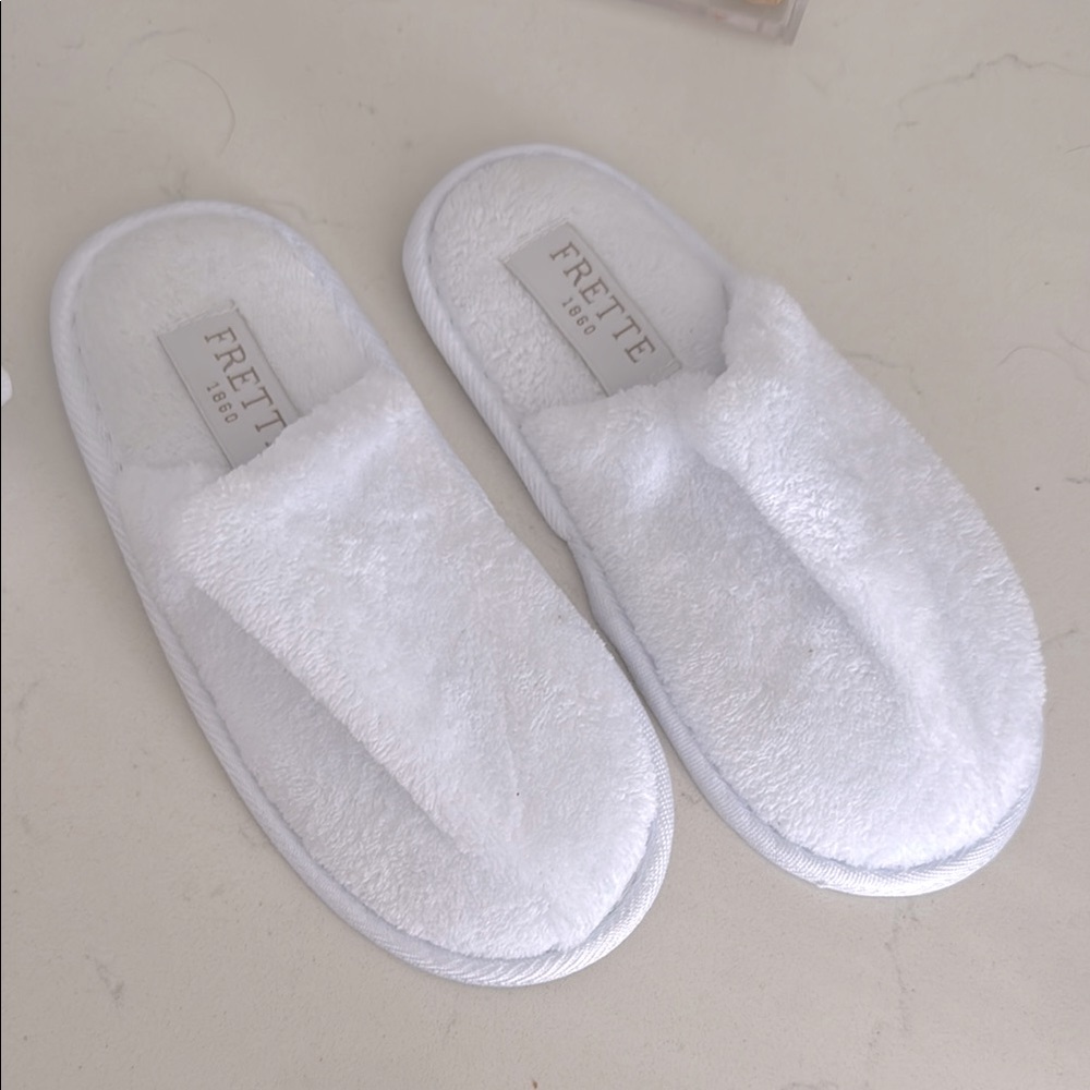 Frette White Plush Slippers kids
